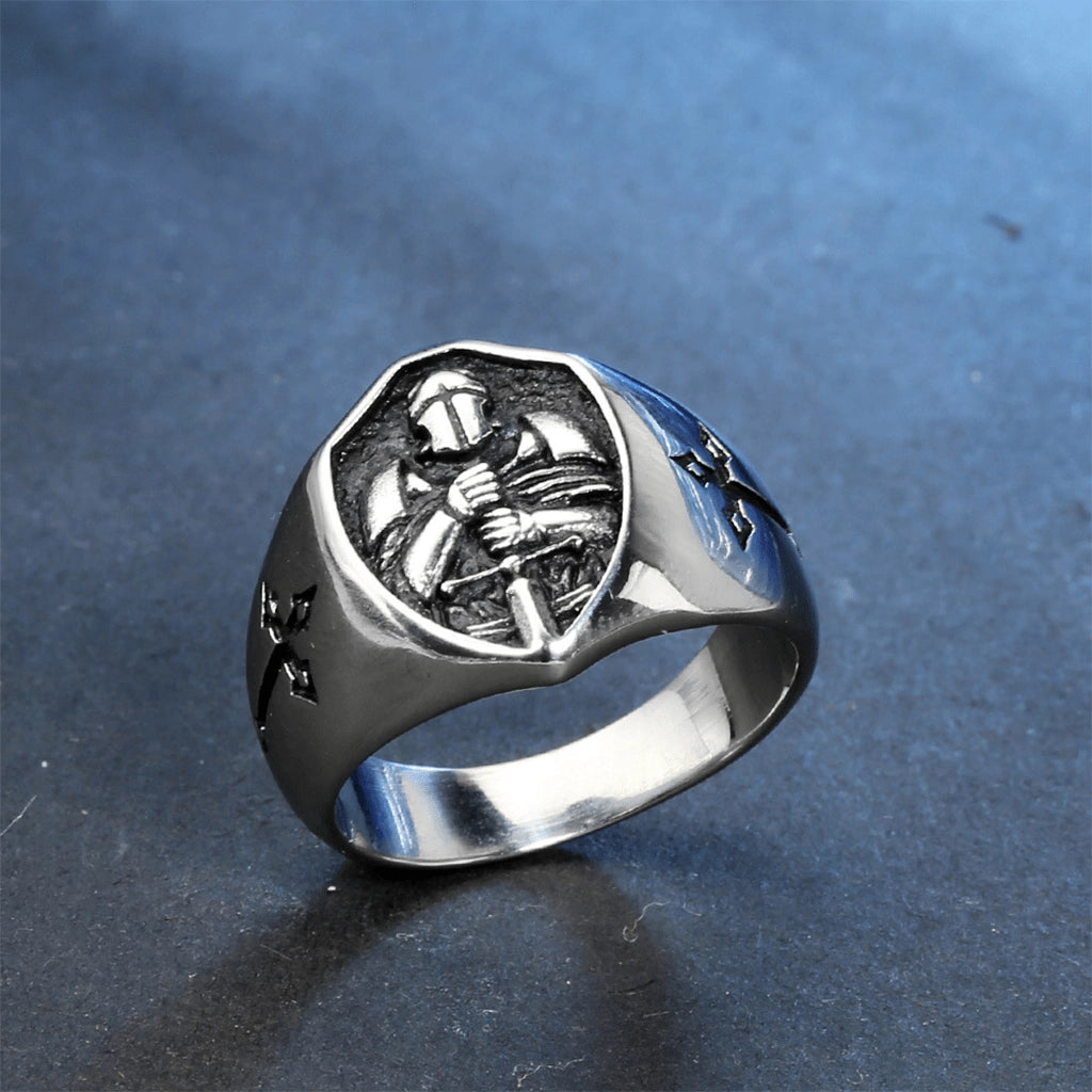 Knight Ring