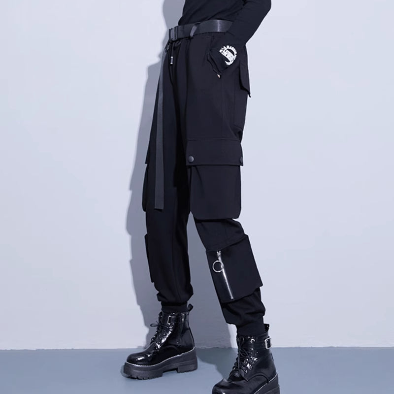 Black Techwear Cargo Pants with Multiple Pockets