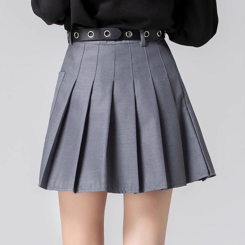 JK Pleated Mini Skirt with Chain